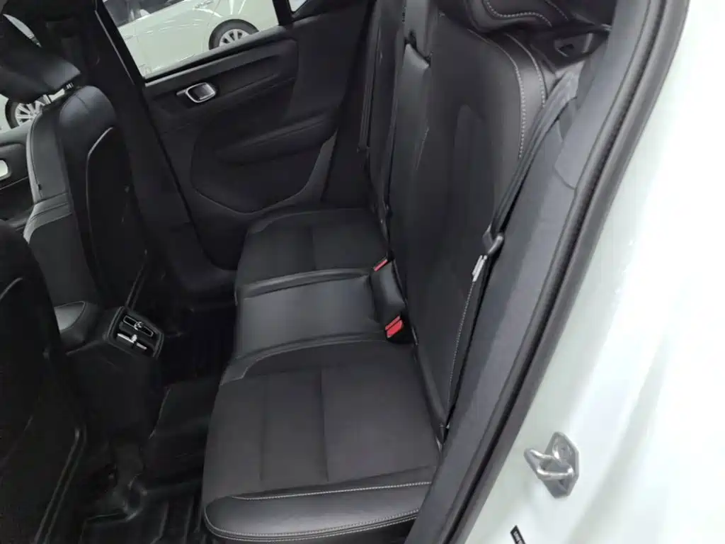 Volvo XC40 — миниатюра 17