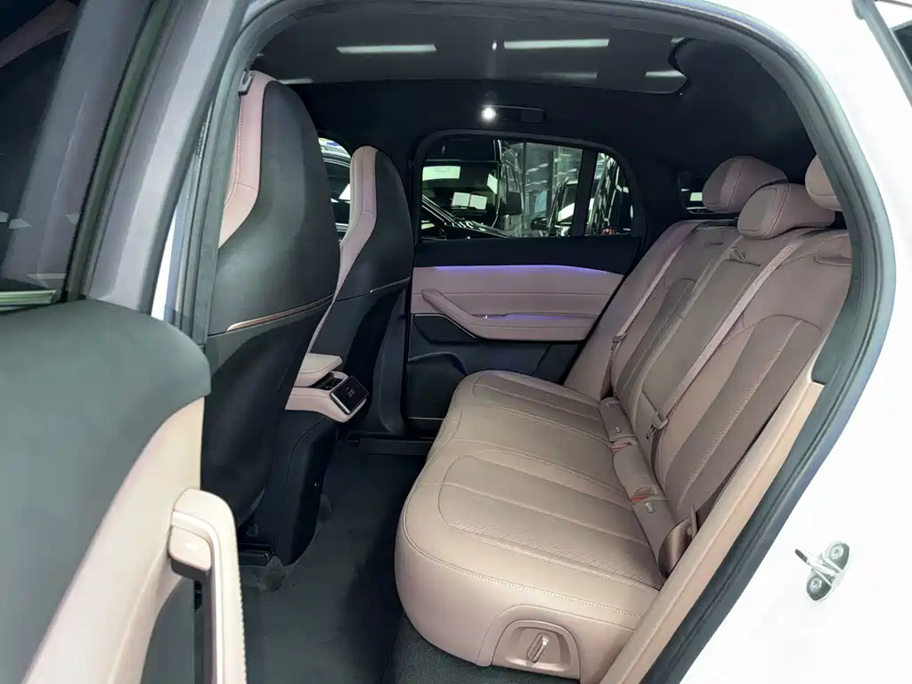 NIO EC6 — миниатюра 9