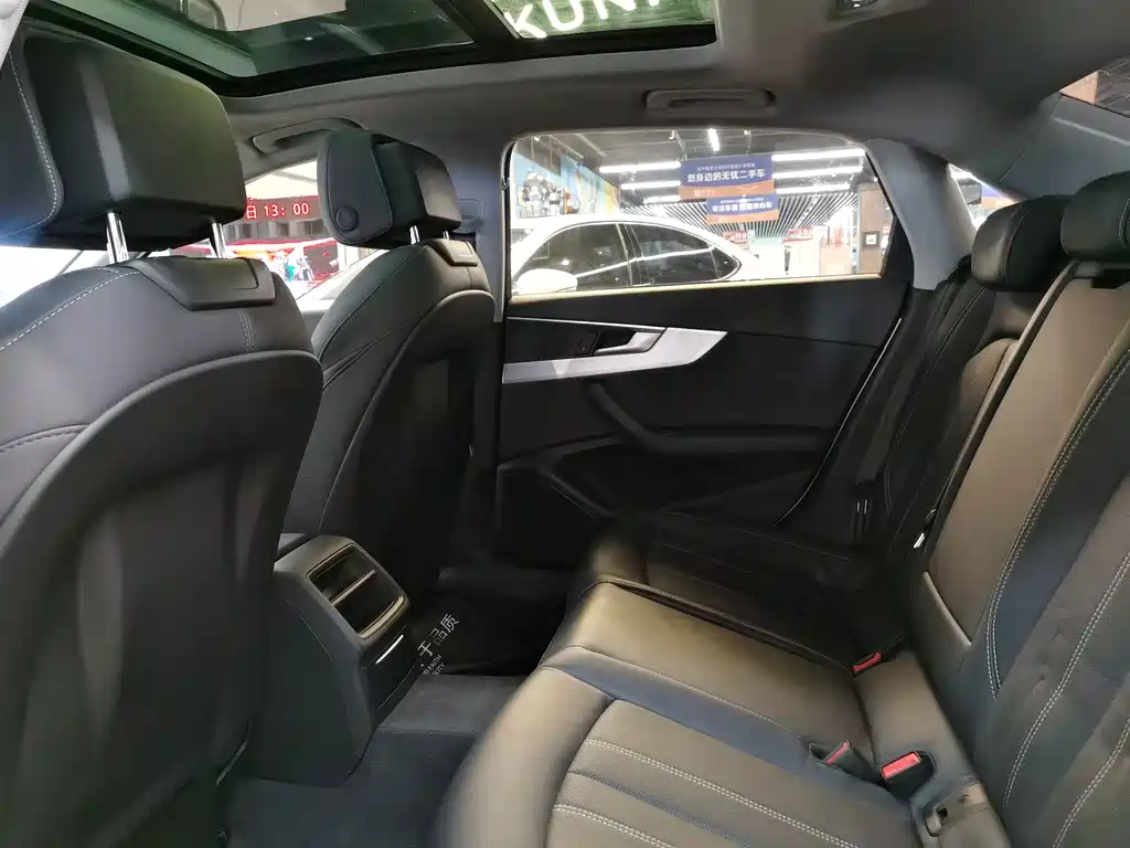 Audi A4L — миниатюра 13