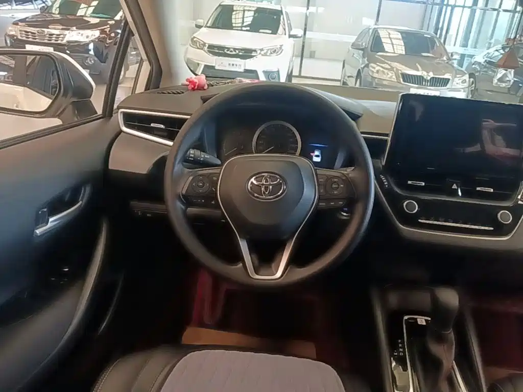 Toyota Corolla — миниатюра 11