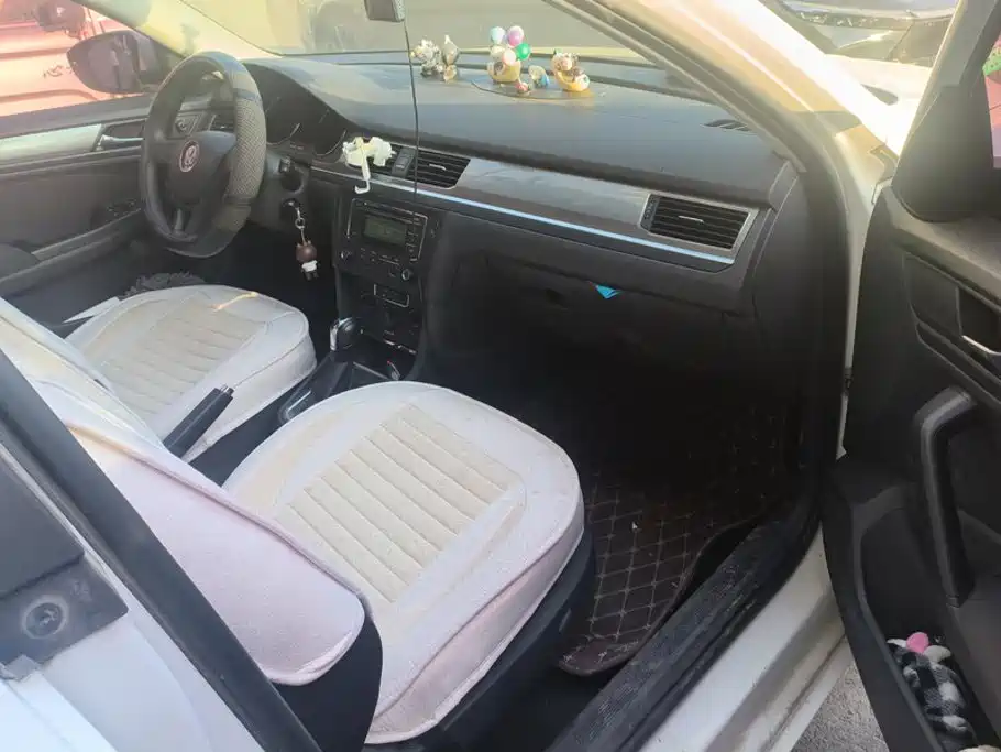 Volkswagen Bora — миниатюра 8