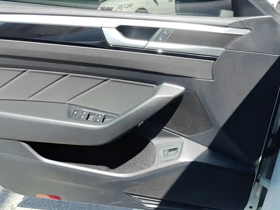 Volkswagen CC — миниатюра 7