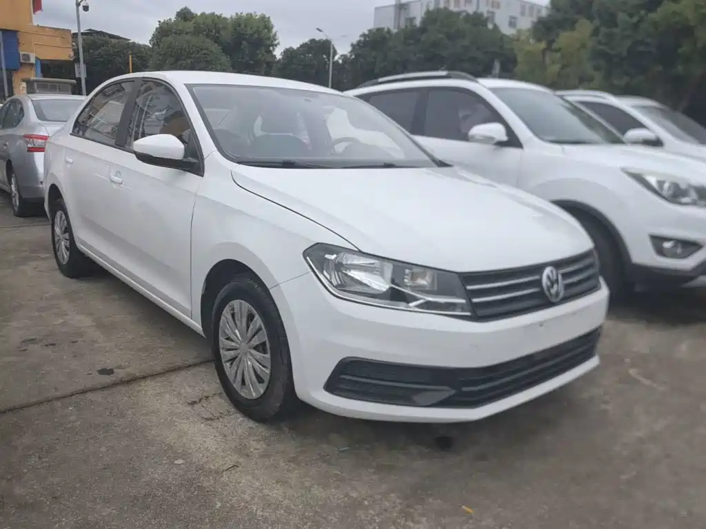 Volkswagen Santana — миниатюра 4