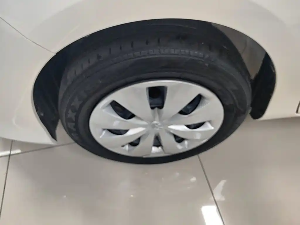 Toyota Yaris L — миниатюра 23