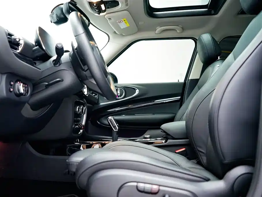 MINI  CLUBMAN