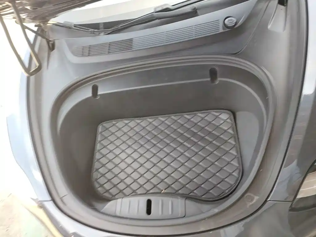 Tesla Model 3 — миниатюра 20