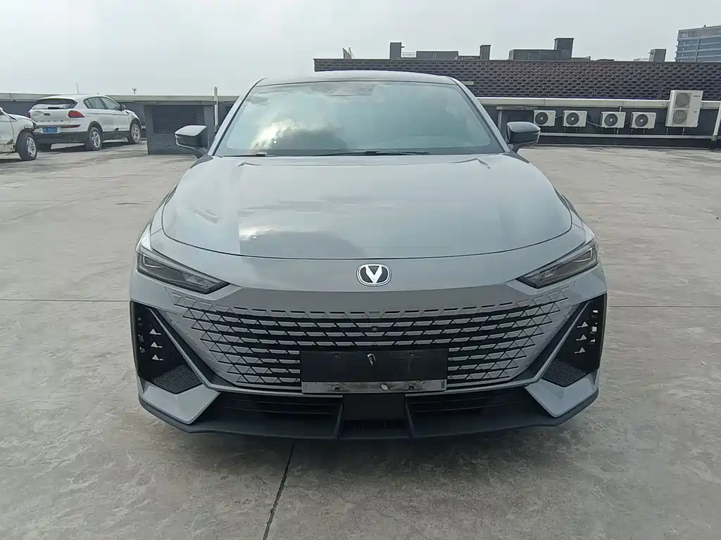 Changan UNI-V 2022 1.5T Sport