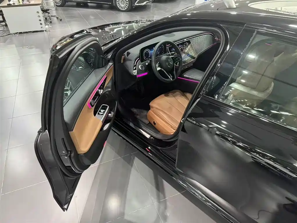 Mercedes-Benz E-Class (Import) — миниатюра 13