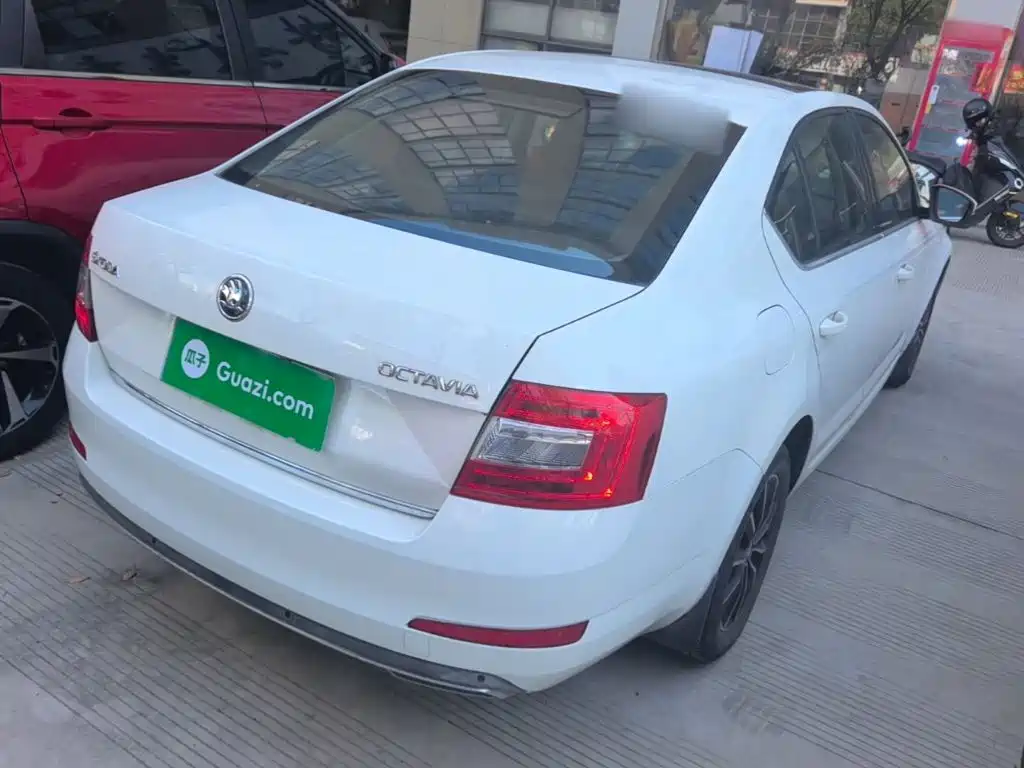 Skoda Octavia — миниатюра 7