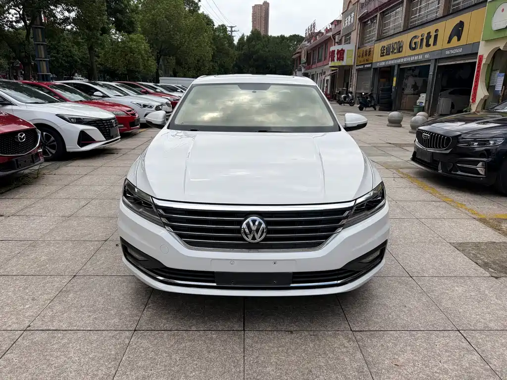 Volkswagen Lavida — миниатюра 2