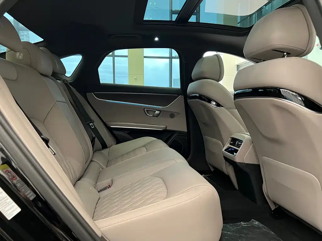 BYD Han — миниатюра 11