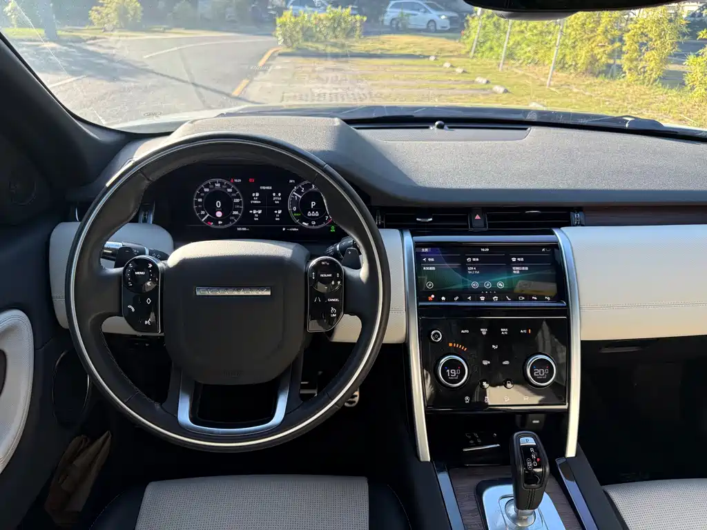 Land Rover Discovery Sport Hybrid — миниатюра 18