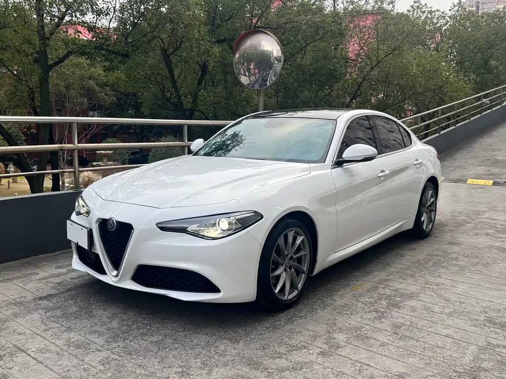 ALFA ROMEO GIULIA