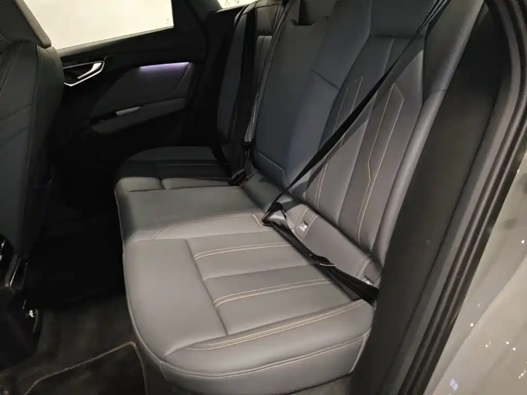 Audi Q4 e-tron — миниатюра 17