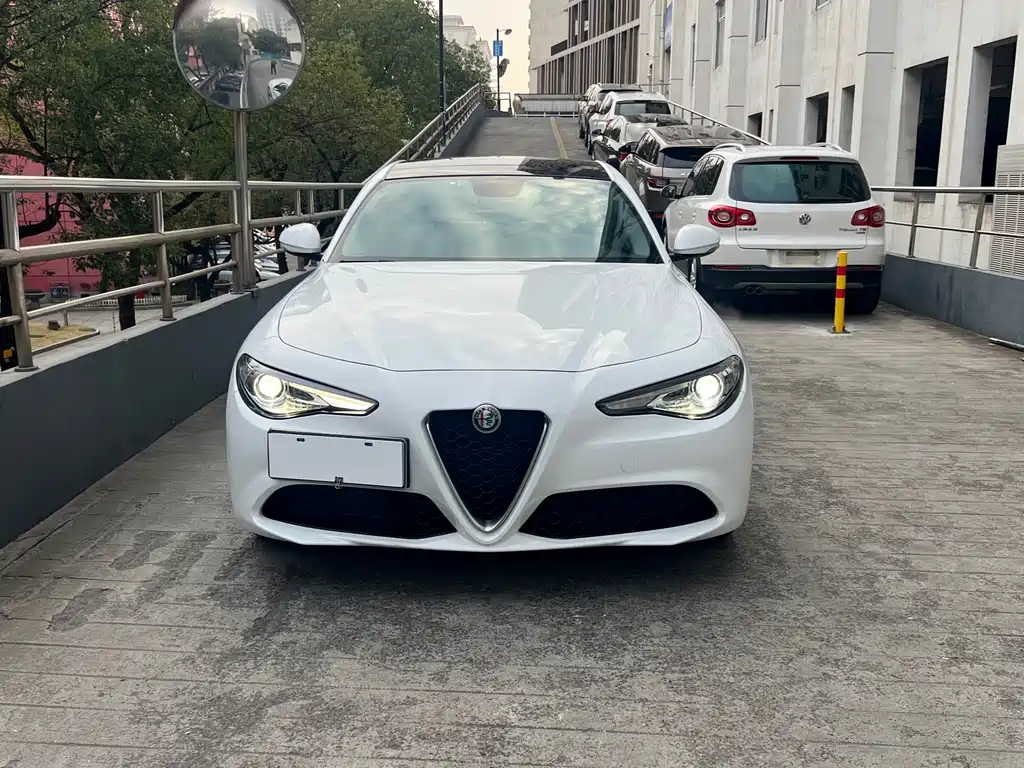 ALFA ROMEO GIULIA