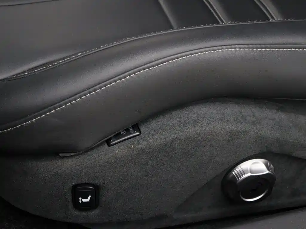 Nissan GT-R — миниатюра 4
