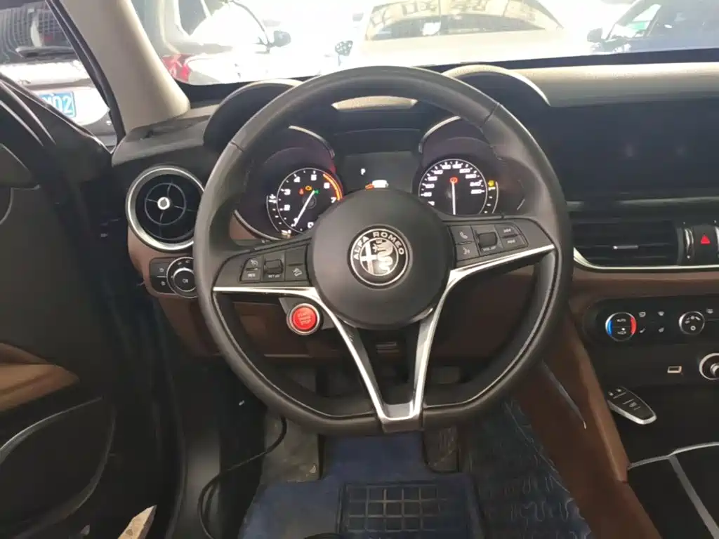 Alfa Romeo Stelvio — миниатюра 11
