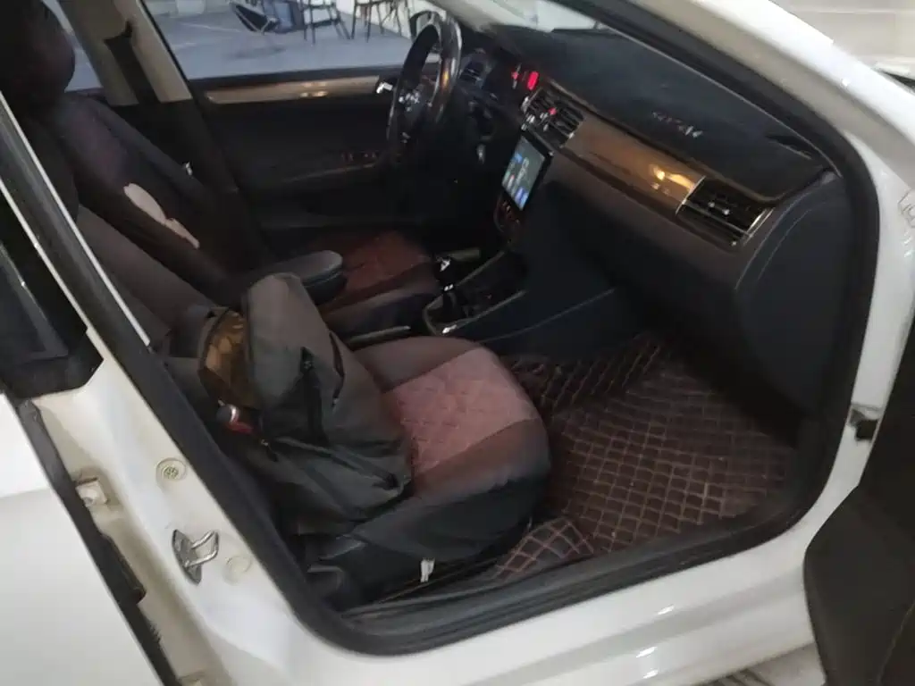Volkswagen Santana — миниатюра 25