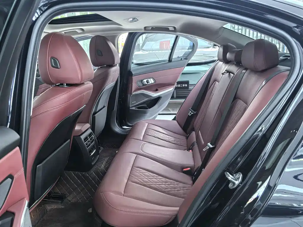 BMW 3 Series — миниатюра 10