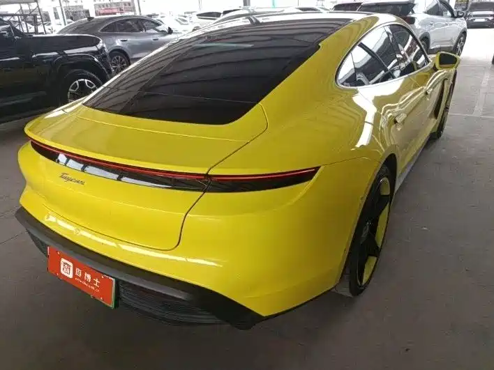 Porsche Taycan — миниатюра 2