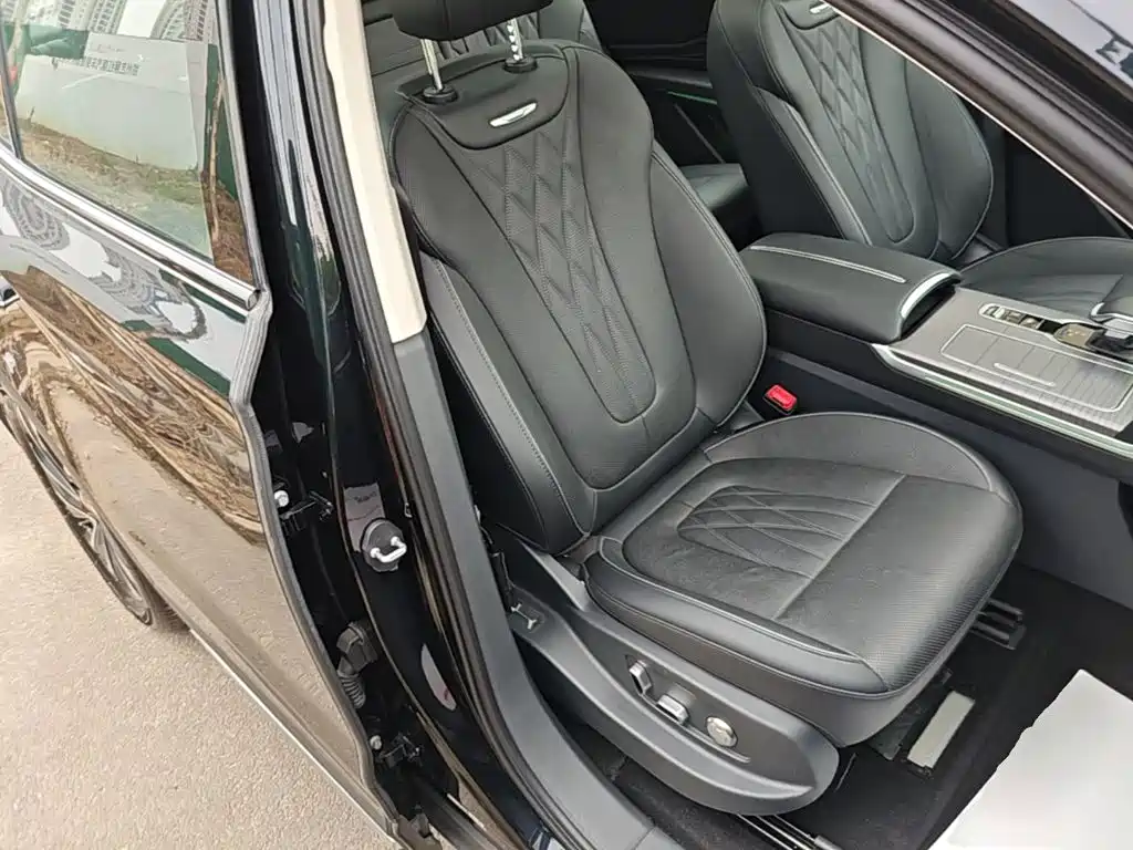 Hongqi Hongqi HS7 PHEV — миниатюра 25