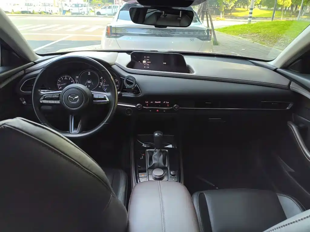 Mazda CX-30 — миниатюра 10