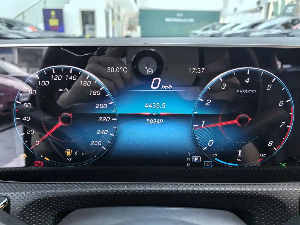 Mercedes-Benz A-Class — миниатюра 9