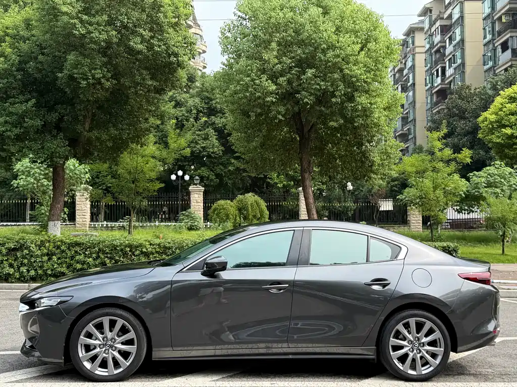 Mazda 3 Axela — миниатюра 14