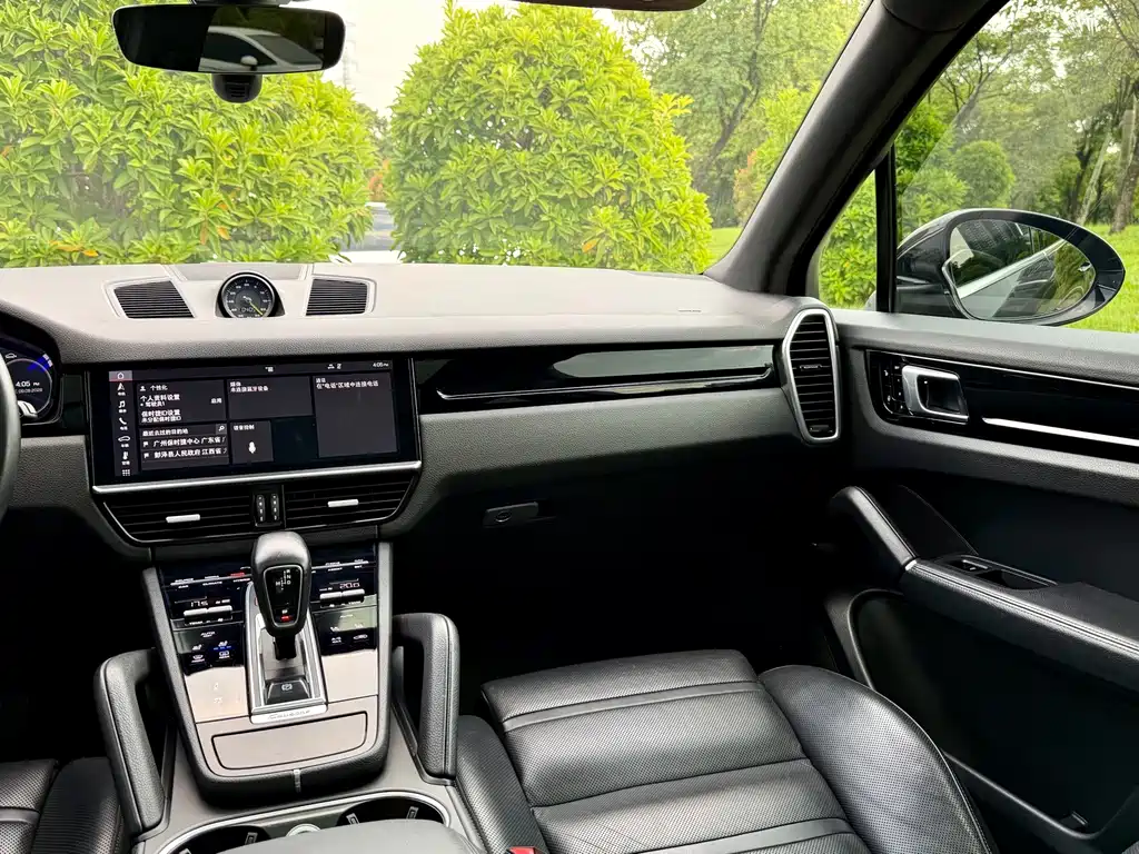Porsche Cayenne Hybrid — миниатюра 16