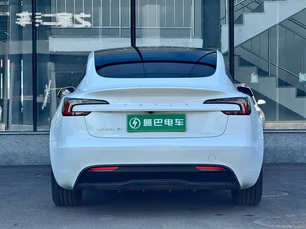 Tesla Model 3 — миниатюра 8