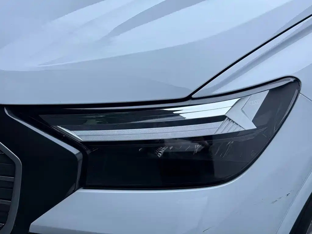 Audi Q4 e-tron — миниатюра 19