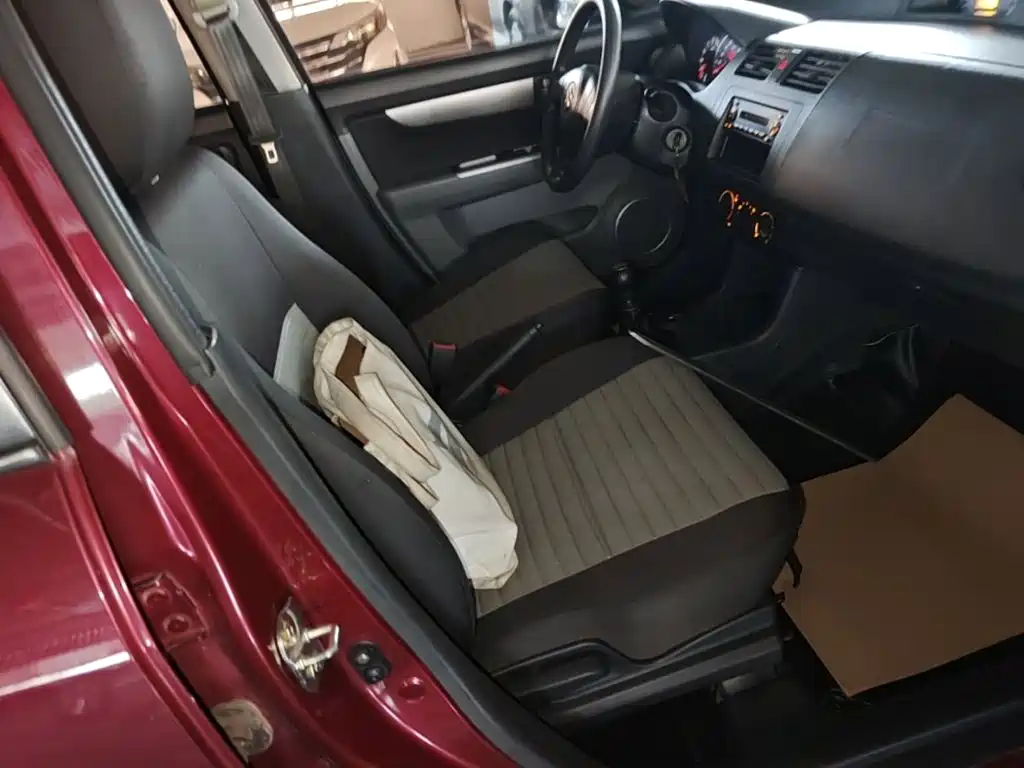 Suzuki Swift — миниатюра 25