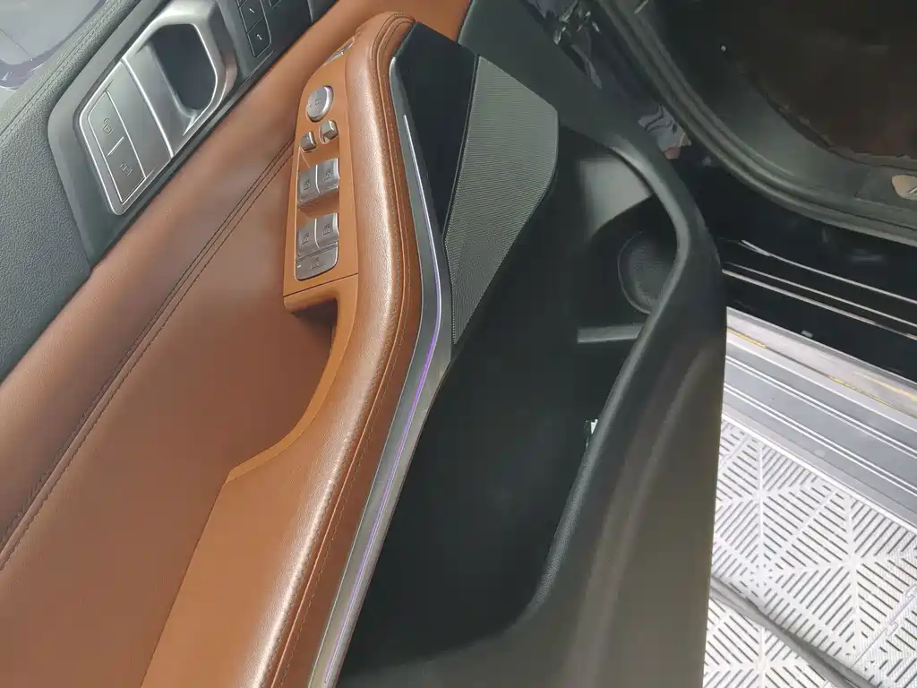 BMW X7 — миниатюра 5
