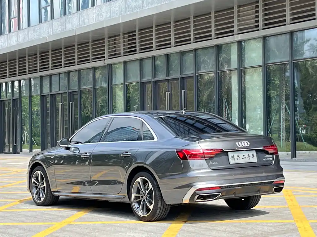 Audi A4L — миниатюра 4