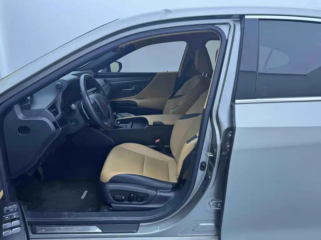 Lexus ES — миниатюра 5
