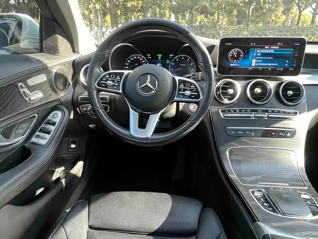 Mercedes-Benz C-Class — миниатюра 13