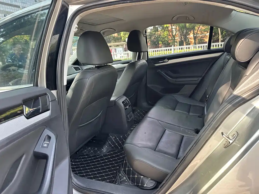 Volkswagen Sagitar — миниатюра 14