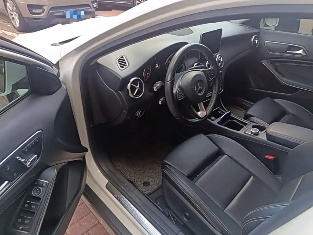 Mercedes-Benz GLA — миниатюра 21