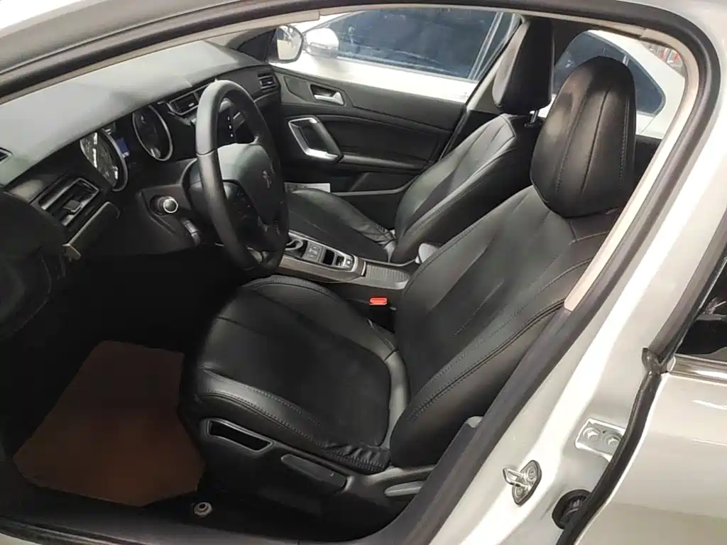 Peugeot 408 — миниатюра 15