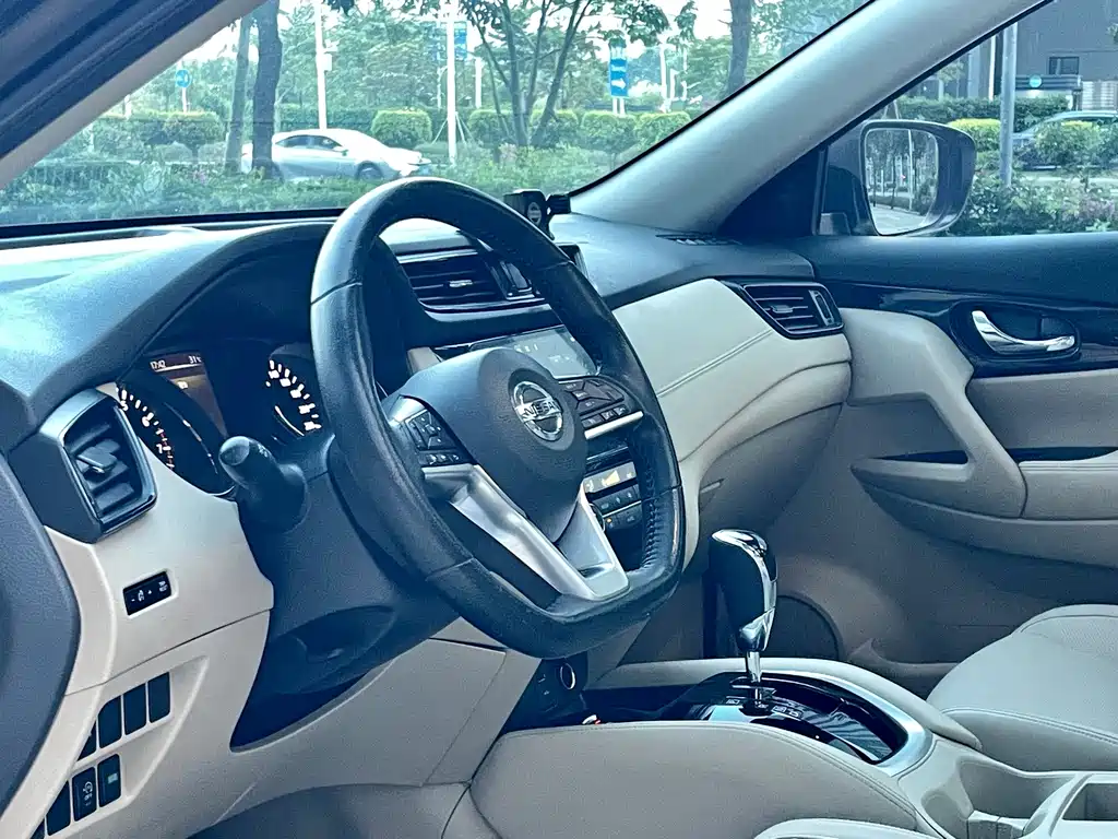 Nissan X-Trail — миниатюра 10