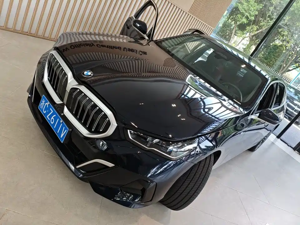 BMW 5 Series — миниатюра 2