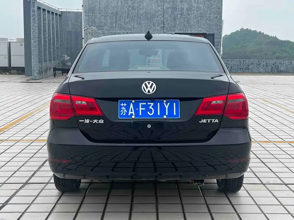 Volkswagen Jetta — миниатюра 5
