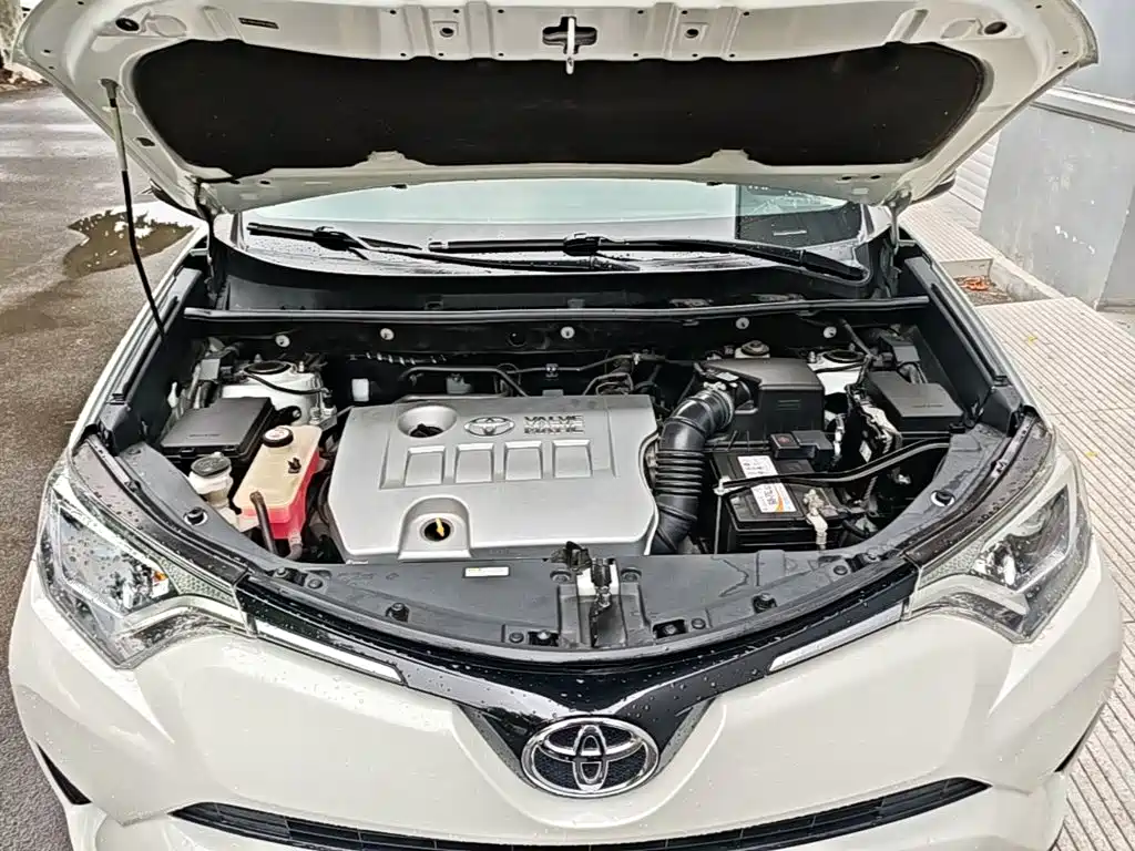 Toyota RAV4 — миниатюра 20