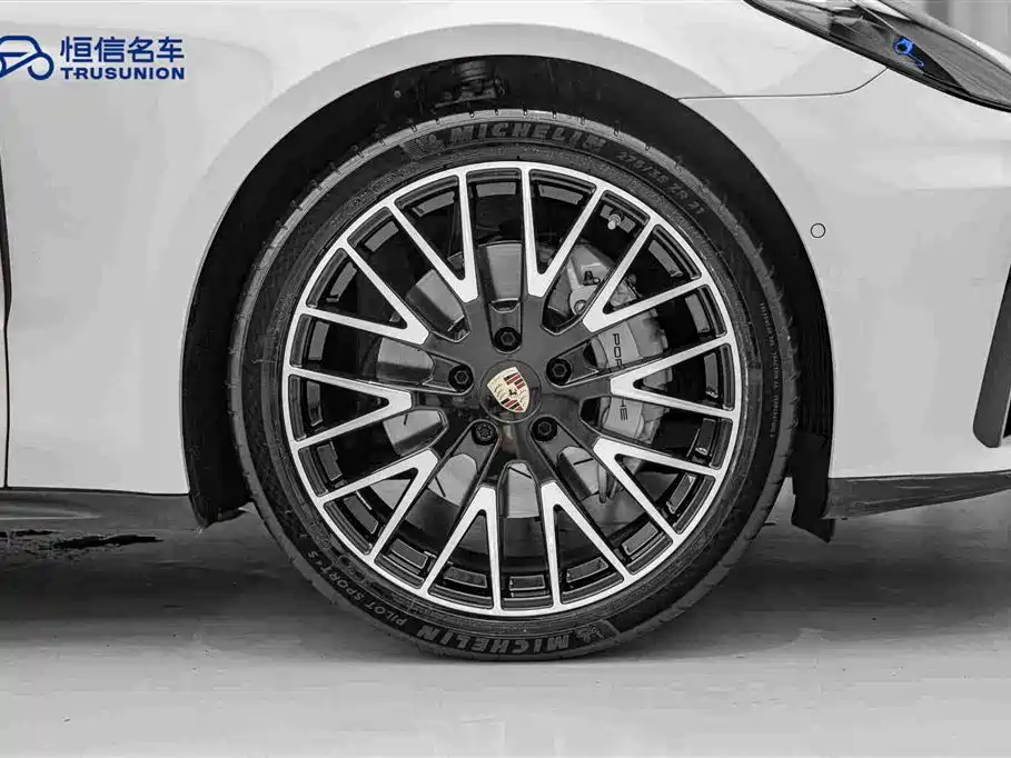 Porsche Panamera — миниатюра 11