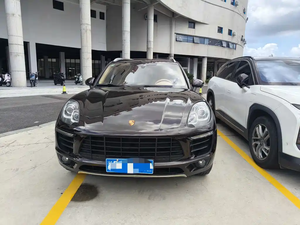 Porsche Macan — миниатюра 2