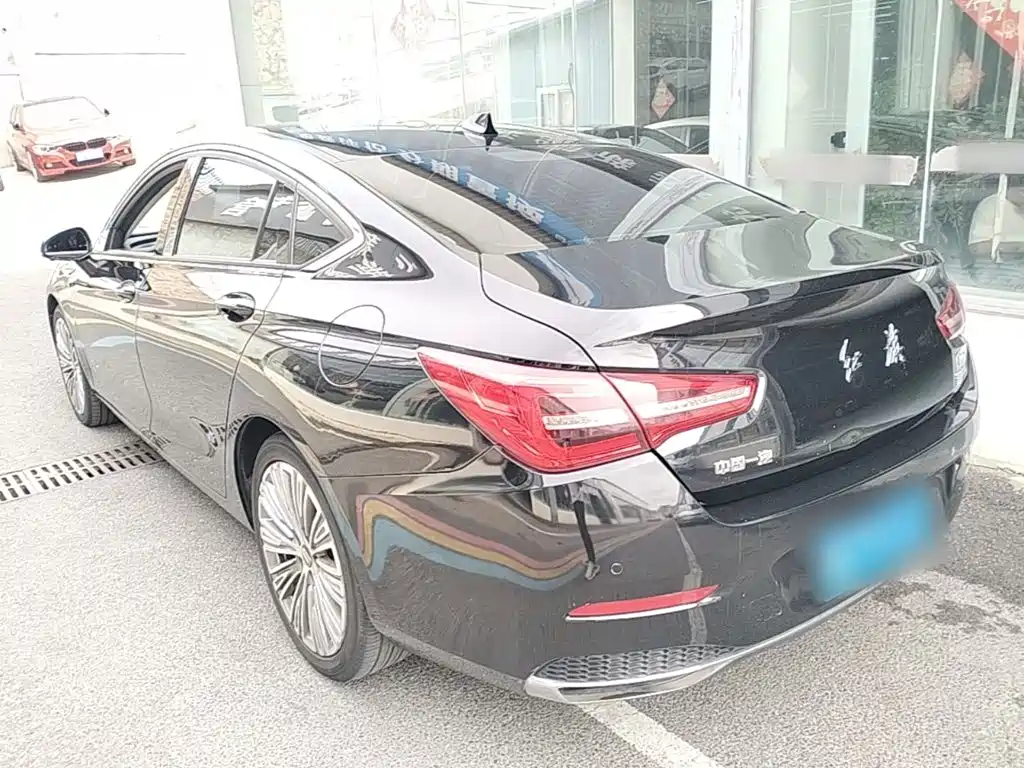 Hongqi Hongqi H5 — миниатюра 5