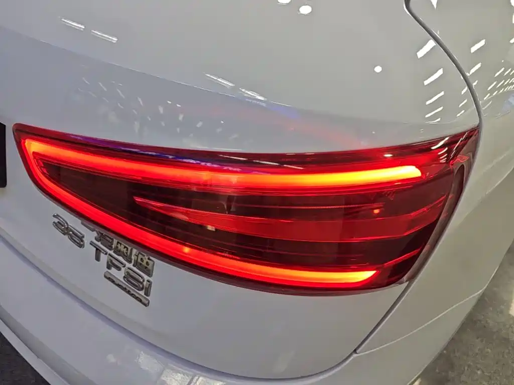 Audi Q3 — миниатюра 8
