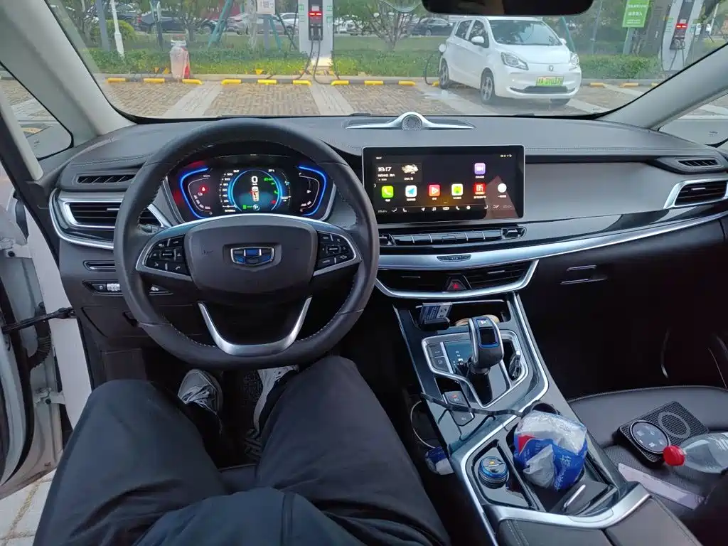 Geely Jia Ji New Energy — миниатюра 5