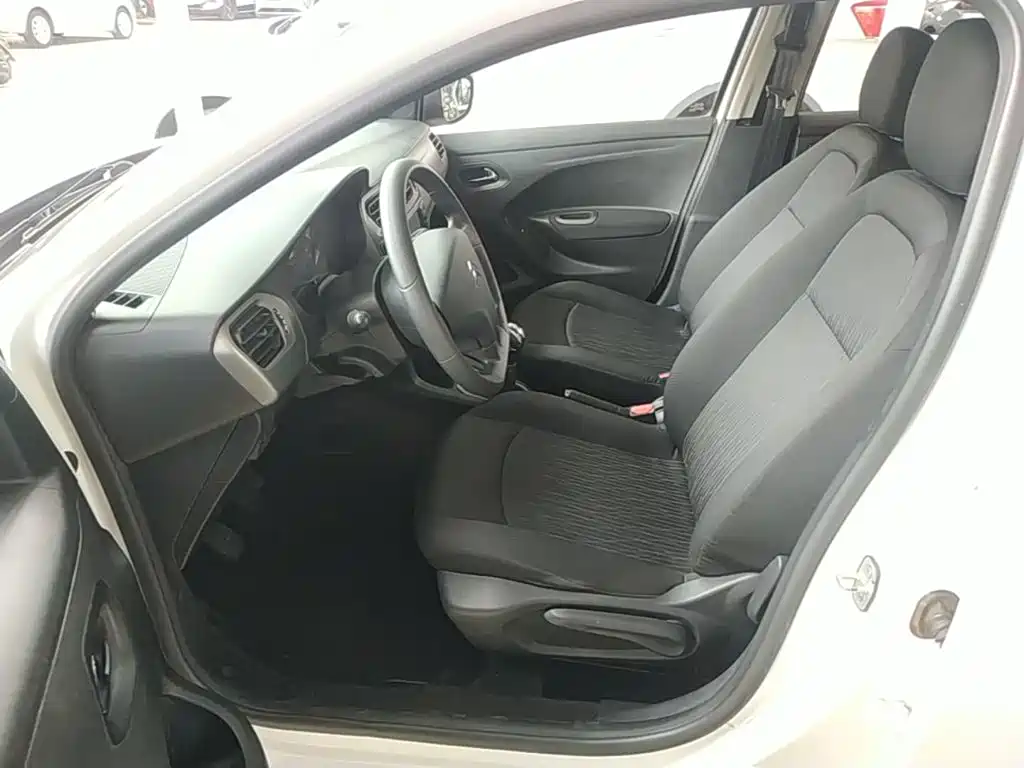 Citroen Elysee — миниатюра 15