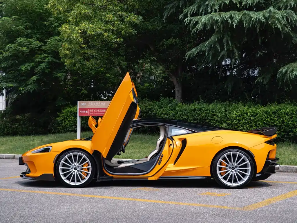 McLaren GT 2023 4.0T